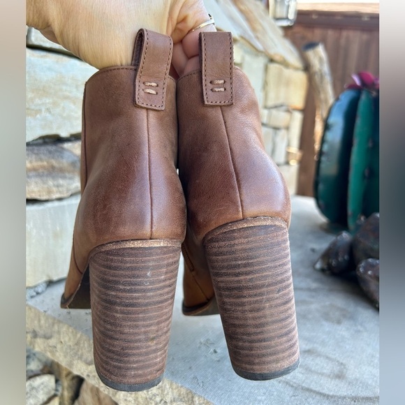 BP Lance-Lea genuine leather booties from Nordstrom in Cognac Sz-7.5. Loc# D - Picture 9 of 9